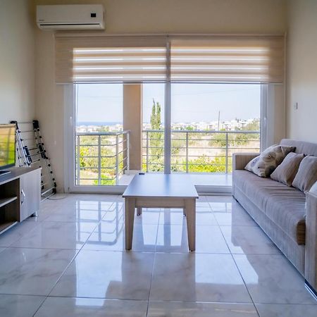 קיירניה Spacious Two-Bedroom Apartment In Amazing Residence Escape Homes מראה חיצוני תמונה