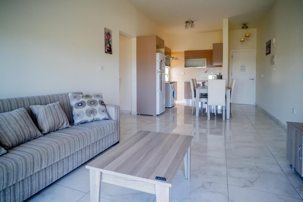 קיירניה Spacious Two-Bedroom Apartment In Amazing Residence Escape Homes מראה חיצוני תמונה